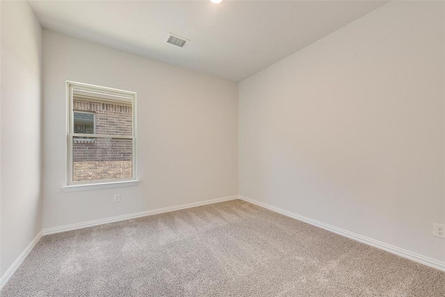 Spacious, unfurnished interior of a new home in Walden Pond, Forney (Image 32).