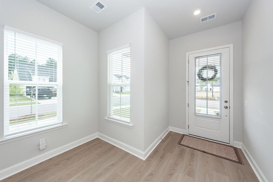Spacious, unfurnished interior of a new home in , Summerville (Image 22).