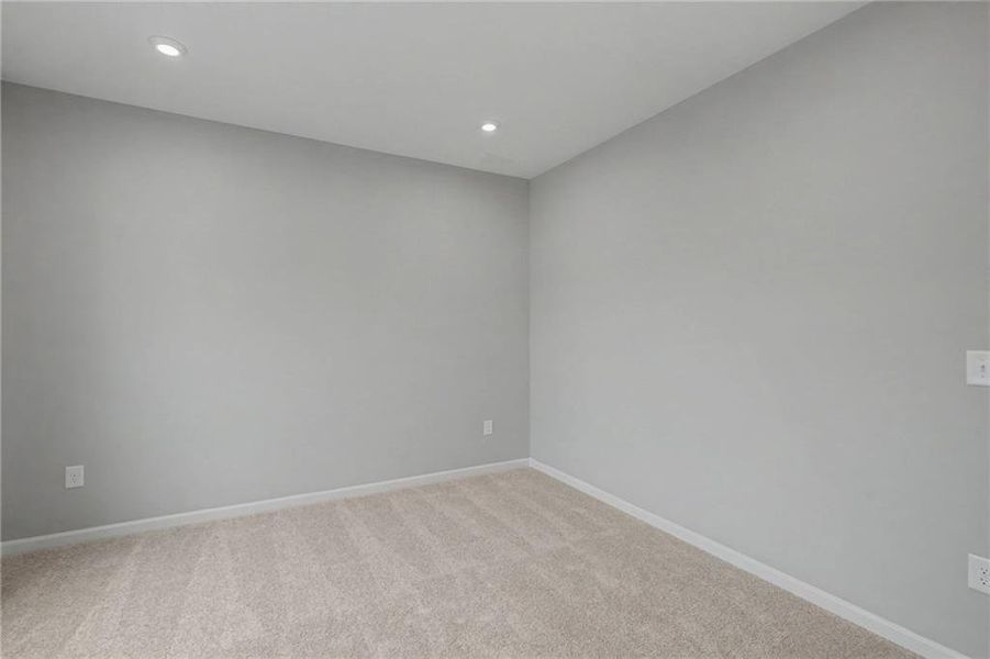 Spacious, unfurnished interior of a new home in Crossvine Estates, Braselton (Image 32).