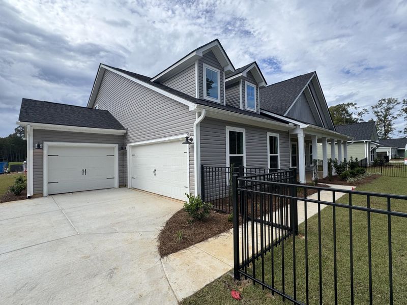 Exterior details and patio area of a home in , Summerville (Image 2).