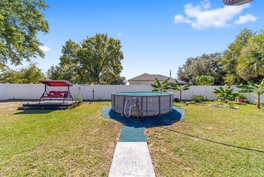 Exterior details and patio area of a home in , Ocala (Image 4).