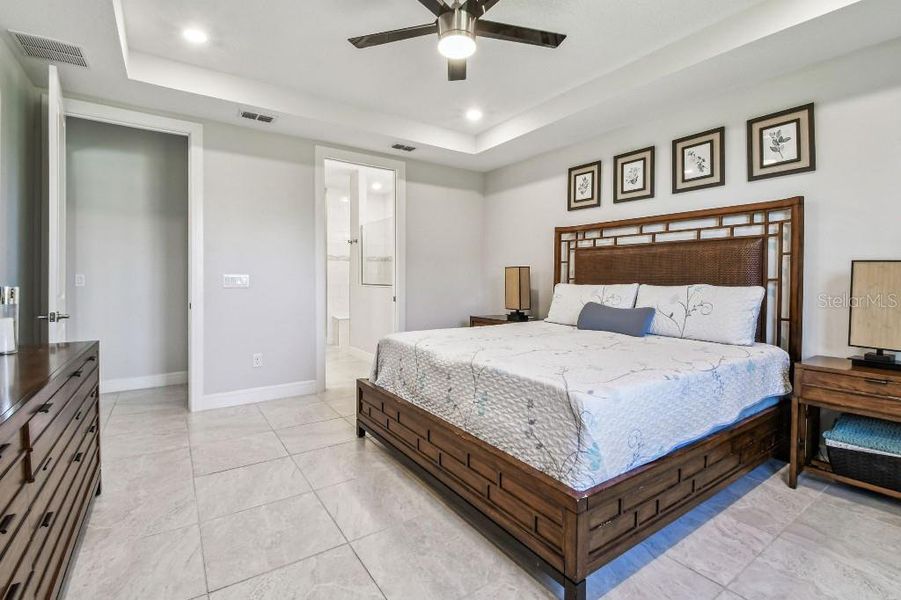 Furnished interior view inside a new home in , Land O' Lakes (Image 14).
