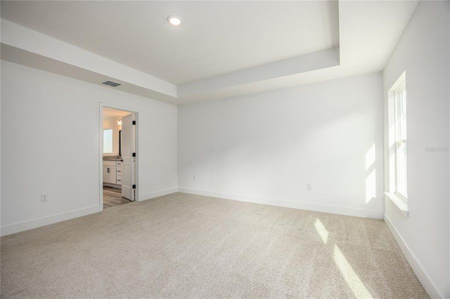 Spacious, unfurnished interior of a new home in , Newberry (Image 24).