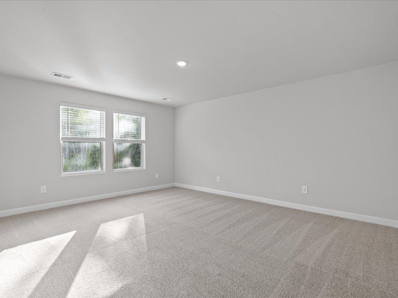 Spacious, unfurnished interior of a new home in Creek Ridge - Signature Collection, Spartanburg (Image 14). Spacious, unfurnished interior of a new home in Creek Ridge - Signature Collection, Spartanburg (Image 14).