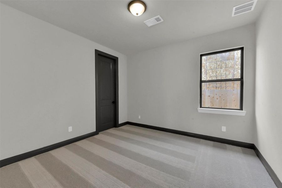 Spacious, unfurnished interior of a new home in Evergreen 55', Conroe (Image 39).