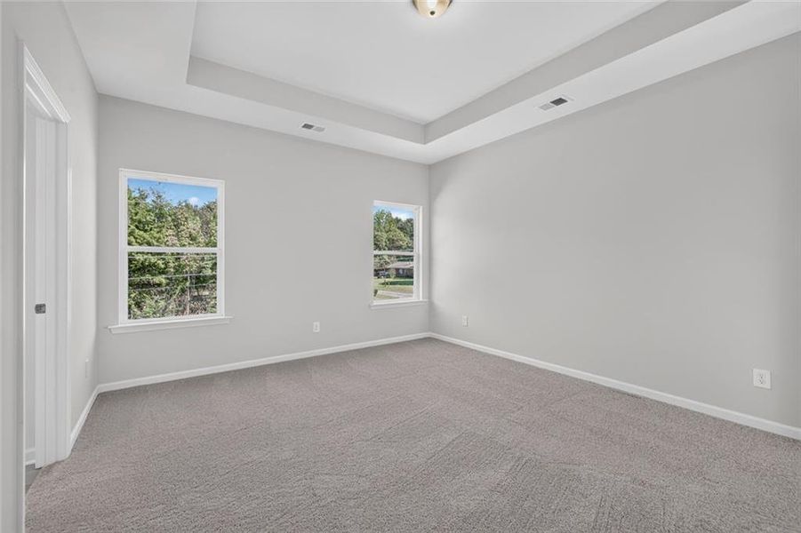 Spacious, unfurnished interior of a new home in Southbend, Rome (Image 24).
