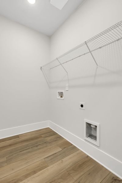 Spacious, unfurnished interior of a new home in Echo Park, Suwanee (Image 29). Spacious, unfurnished interior of a new home in Echo Park, Suwanee (Image 29).