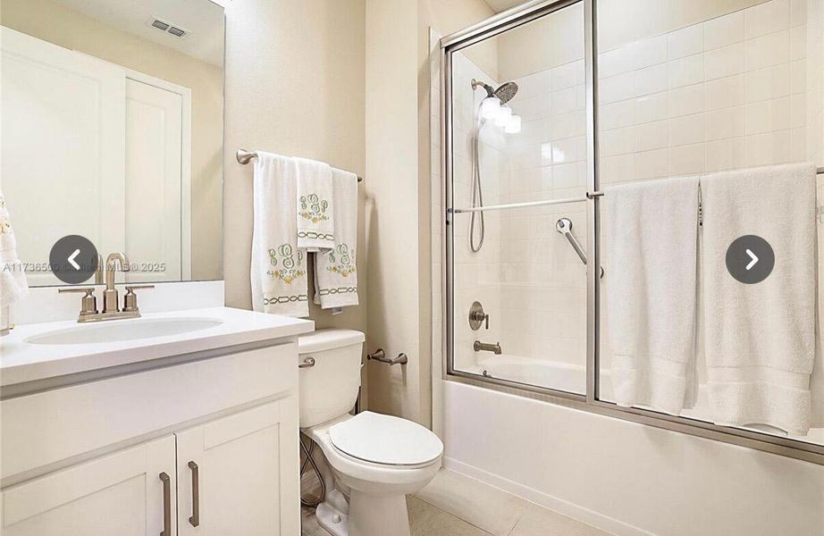 Furnished interior view inside a new home in , Port St. Lucie (Image 23).