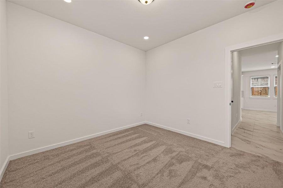 Spacious, unfurnished interior of a new home in Foxtail Palms, Manvel (Image 46). Spacious, unfurnished interior of a new home in Foxtail Palms, Manvel (Image 46).