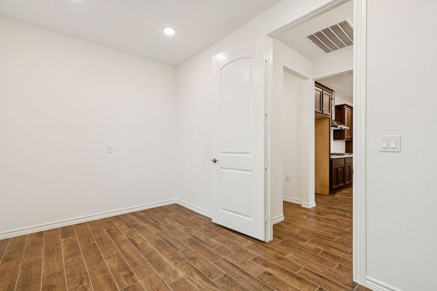 Spacious, unfurnished interior of a new home in Del Webb Fulshear, Fulshear (Image 19).