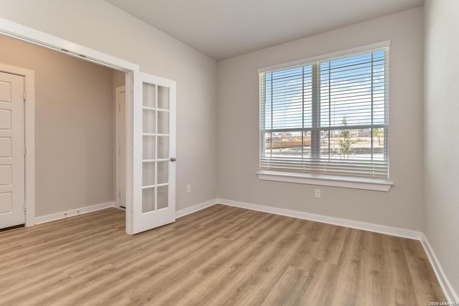 Spacious, unfurnished interior of a new home in Hickory Ridge, Elmendorf (Image 6).
