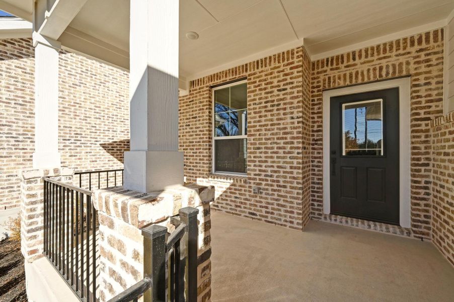 Exterior details and patio area of a home in , Buda (Image 3).