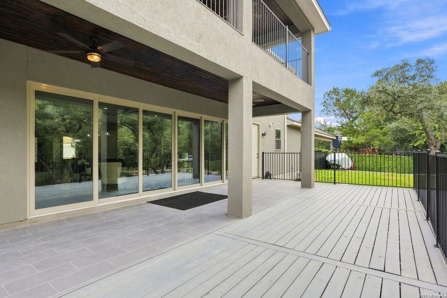 Exterior details and patio area of a home in , San Antonio (Image 4).