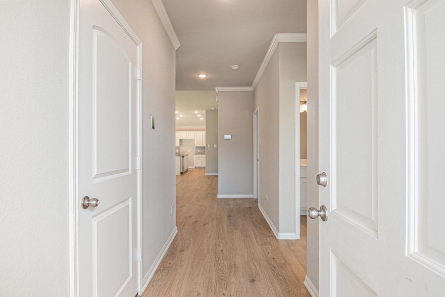 Spacious, unfurnished interior of a new home in Clear View Estates, Willis (Image 11).