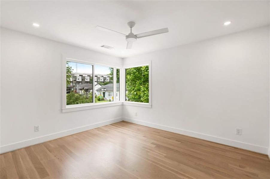 Spacious, unfurnished interior of a new home in , Atlanta (Image 21).