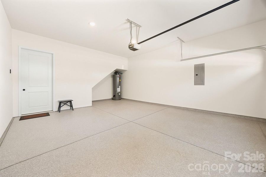 ai  IMAGE REMOVED THE MOVING BOXES   nOTE THE FLOOR HAS BEEN TREATED WITH EPOXY