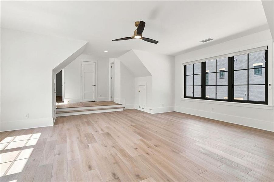 Spacious, unfurnished interior of a new home in , Alpharetta (Image 128). Spacious, unfurnished interior of a new home in , Alpharetta (Image 128).
