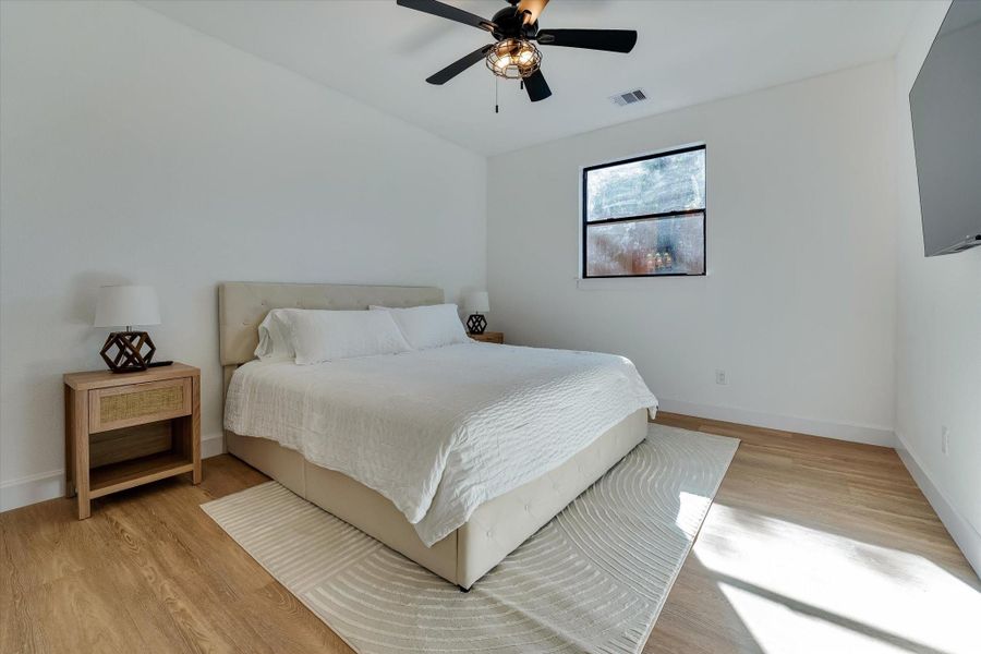 Furnished interior view inside a new home in , Conroe (Image 31). Furnished interior view inside a new home in , Conroe (Image 31).