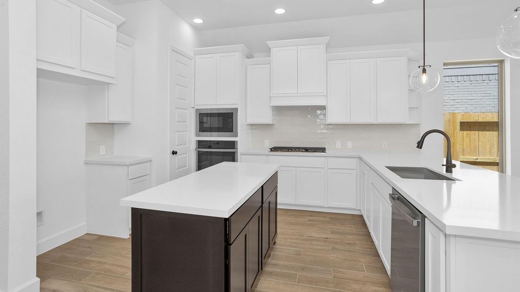 Furnished interior view inside a new home in Cross Creek West, Fulshear (Image 5).
