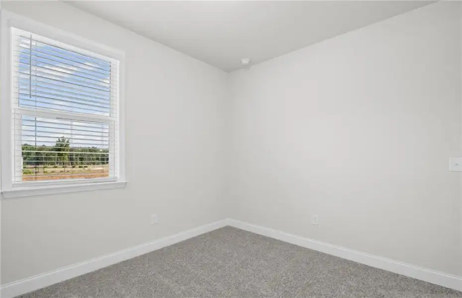 Spacious, unfurnished interior of a new home in Overland, Locust Grove (Image 25).