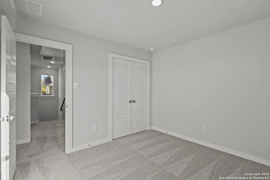Spacious, unfurnished interior of a new home in Summerlin, San Antonio (Image 17).