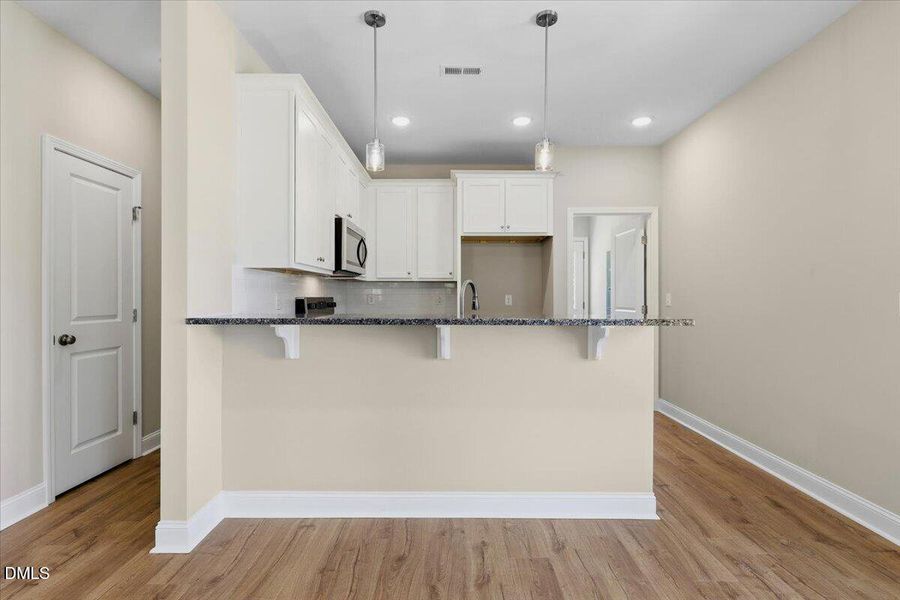 37-311 N Wilson Ave-37