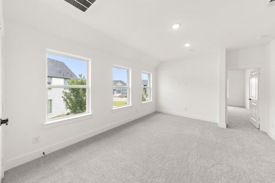 Spacious, unfurnished interior of a new home in Chelsea Commons, Allen (Image 17). Spacious, unfurnished interior of a new home in Chelsea Commons, Allen (Image 17).