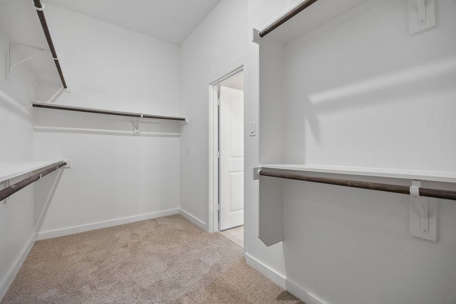 Spacious, unfurnished interior of a new home in Dove Hollow, Waxahachie (Image 34). Spacious, unfurnished interior of a new home in Dove Hollow, Waxahachie (Image 34).