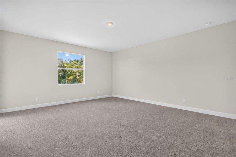 Spacious, unfurnished interior of a new home in , Port Charlotte (Image 20).
