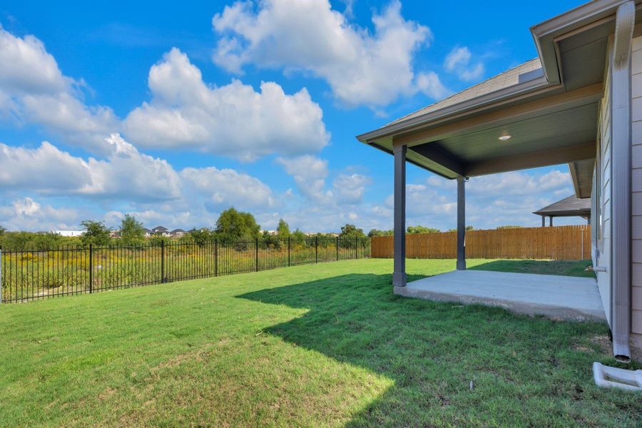 Exterior details and patio area of a home in Prairie Winds, Hutto (Image 23).