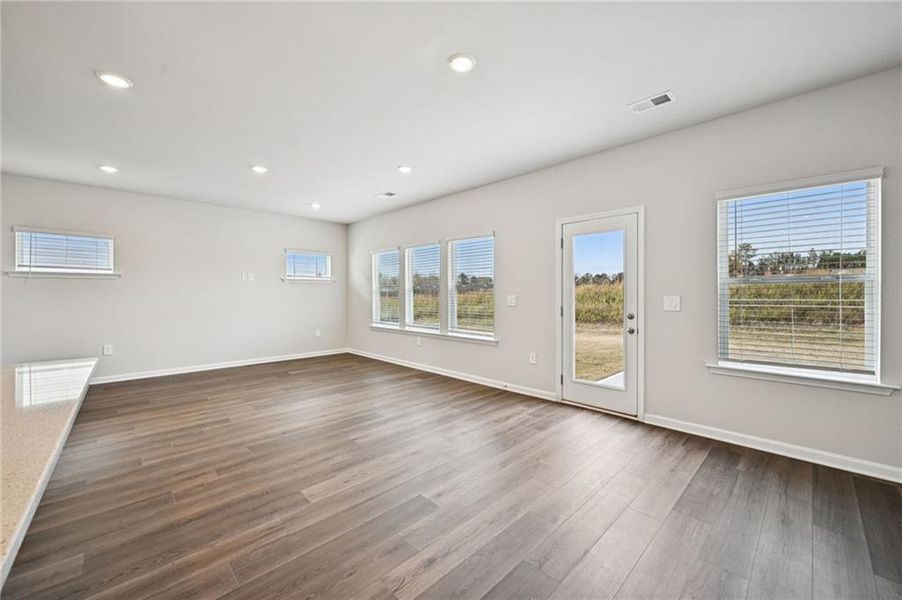 Spacious, unfurnished interior of a new home in Avalon - Reserve Series, Conyers (Image 42). Spacious, unfurnished interior of a new home in Avalon - Reserve Series, Conyers (Image 42).