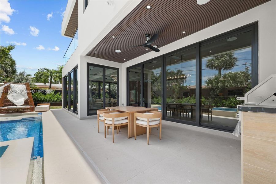 Exterior details and patio area of a home in , Fort Lauderdale (Image 28).