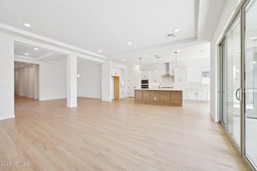 12-web-or-mls-E Twin Acres Dr-S1103-012