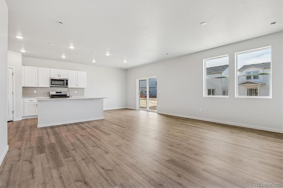 Spacious, unfurnished interior of a new home in Farmlore, Brighton (Image 12).