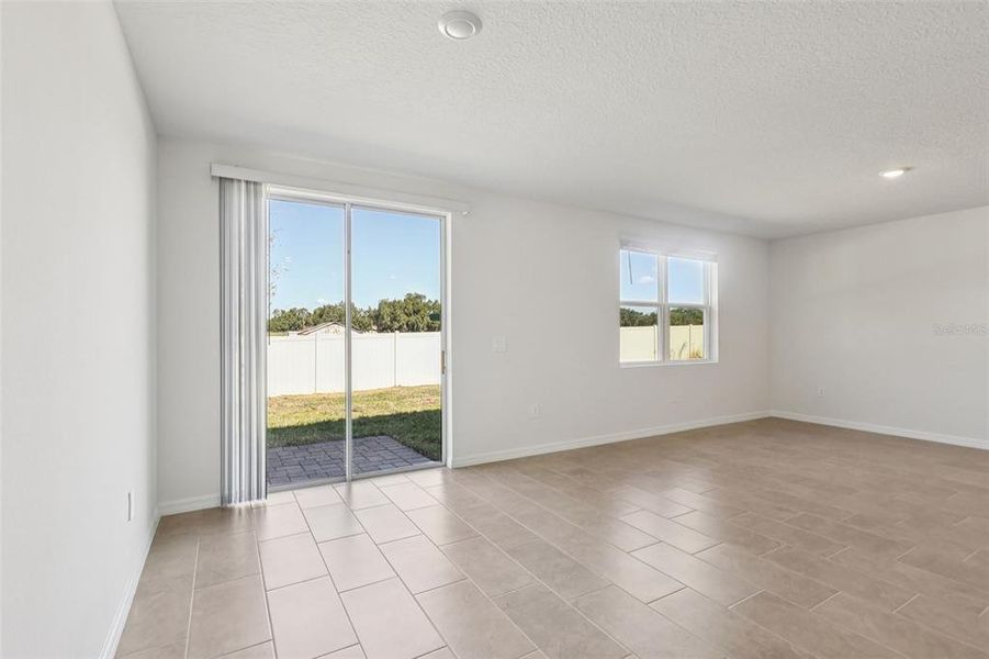 Spacious, unfurnished interior of a new home in Bradbury Creek - Signature Series, Haines City (Image 33).