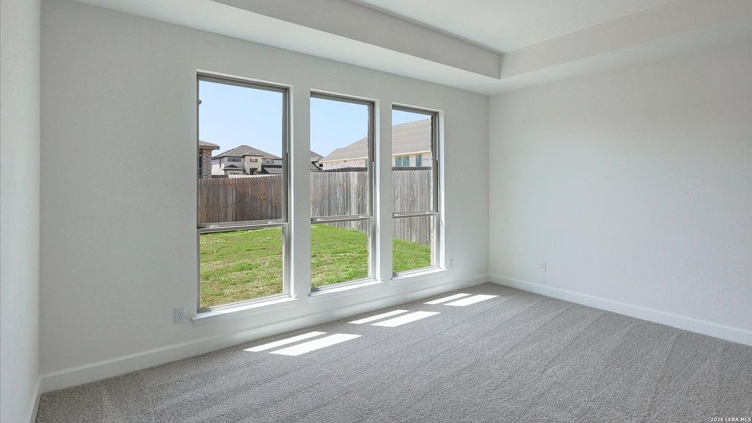 Spacious, unfurnished interior of a new home in Ladera, San Antonio (Image 21).