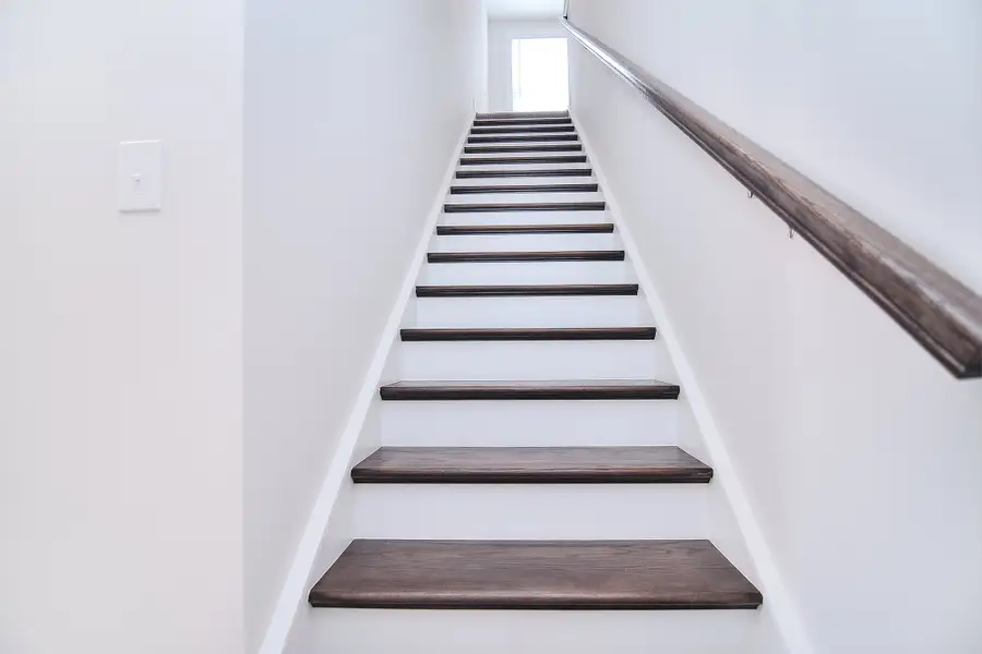 Spacious, unfurnished interior of a new home in Edmunds Farm, Clover (Image 25).