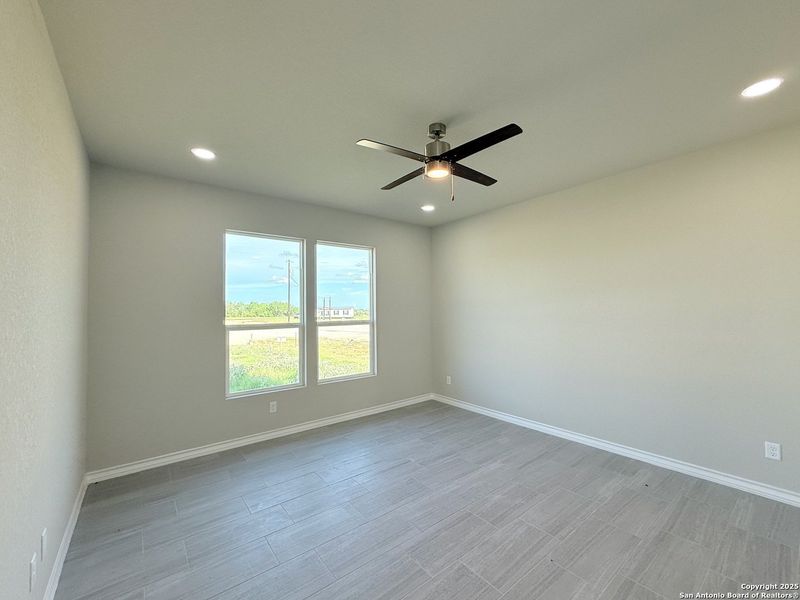 Spacious, unfurnished interior of a new home in , La Vernia (Image 13). Spacious, unfurnished interior of a new home in , La Vernia (Image 13).