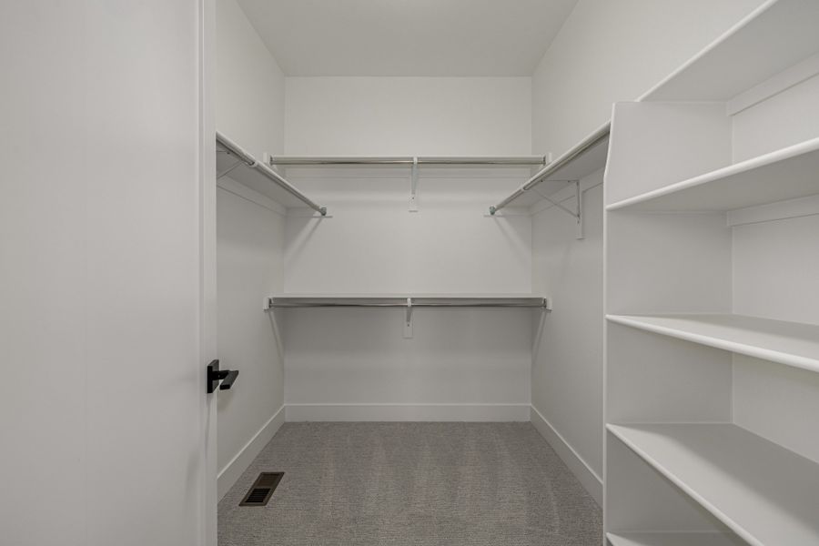 Spacious, unfurnished interior of a new home in West Grange, Longmont (Image 33).