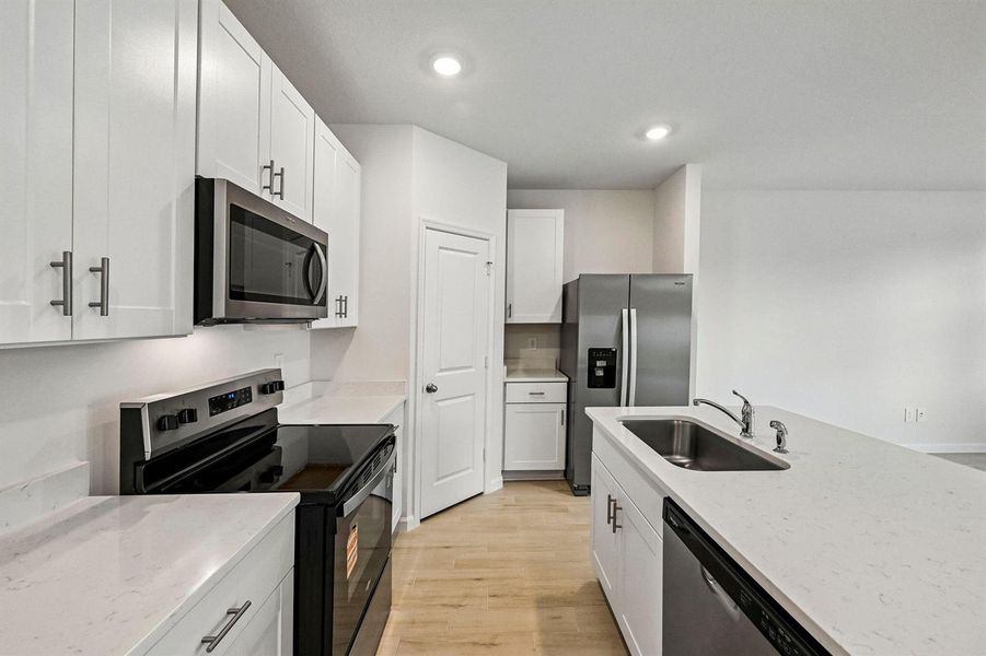 658 Salisbury Cir (13)