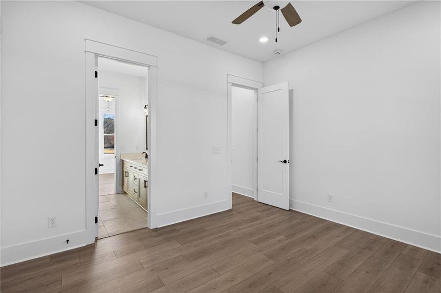 Spacious, unfurnished interior of a new home in , Dallas (Image 32).