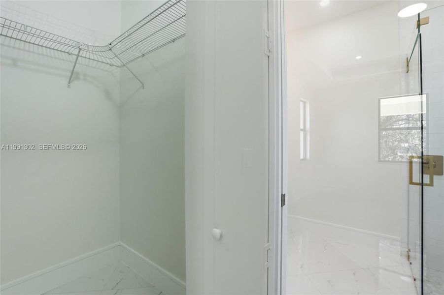 Spacious, unfurnished interior of a new home in , Labelle (Image 29).