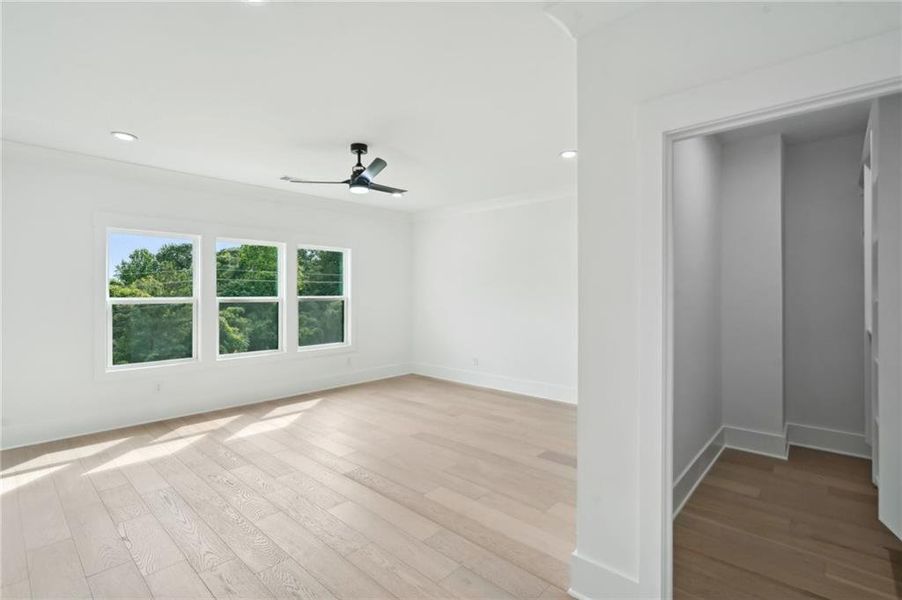 Spacious, unfurnished interior of a new home in , Braselton (Image 20). Spacious, unfurnished interior of a new home in , Braselton (Image 20).