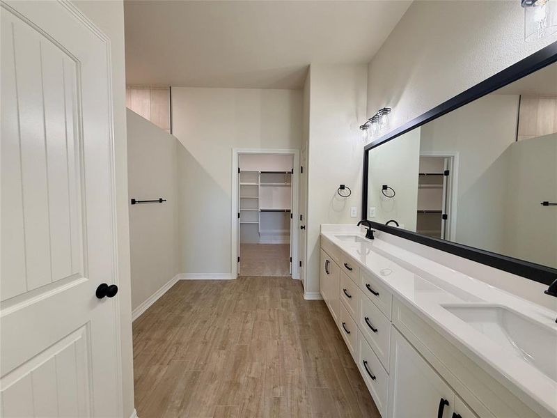 Furnished interior view inside a new home in , Lorena (Image 12).