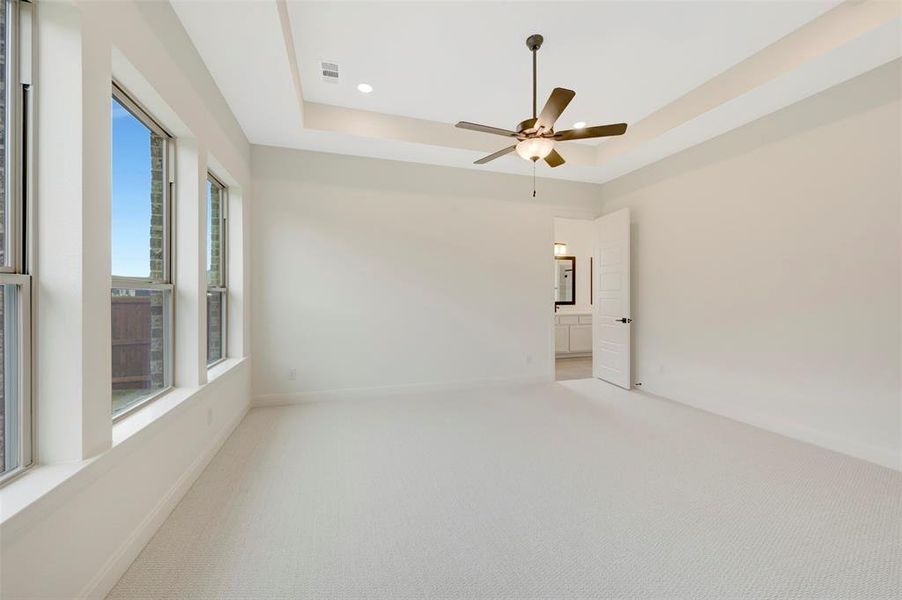 Spacious, unfurnished interior of a new home in Terraces – Estates, Rockwall (Image 23).