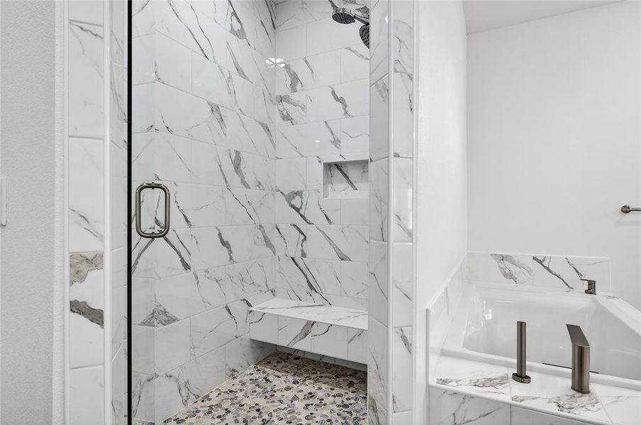 Furnished interior view inside a new home in , Denison (Image 12).