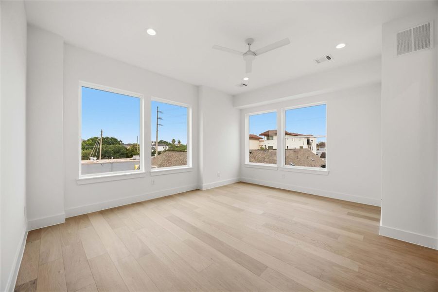 Spacious, unfurnished interior of a new home in , Houston (Image 25). Spacious, unfurnished interior of a new home in , Houston (Image 25).