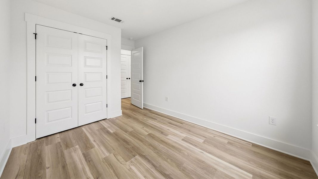 Spacious, unfurnished interior of a new home in Palm Street Townhomes, Destin (Image 21).