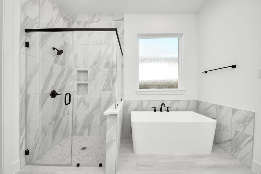 Furnished interior view inside a new home in Beacon Point, Texas City (Image 17).