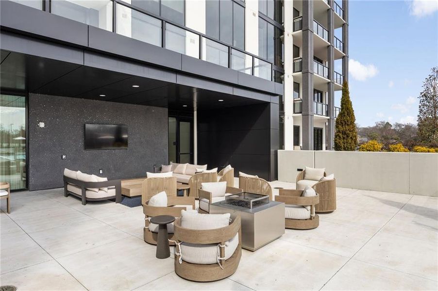 Furnished interior view inside a new home in The Dillon Buckhead, Atlanta (Image 15).